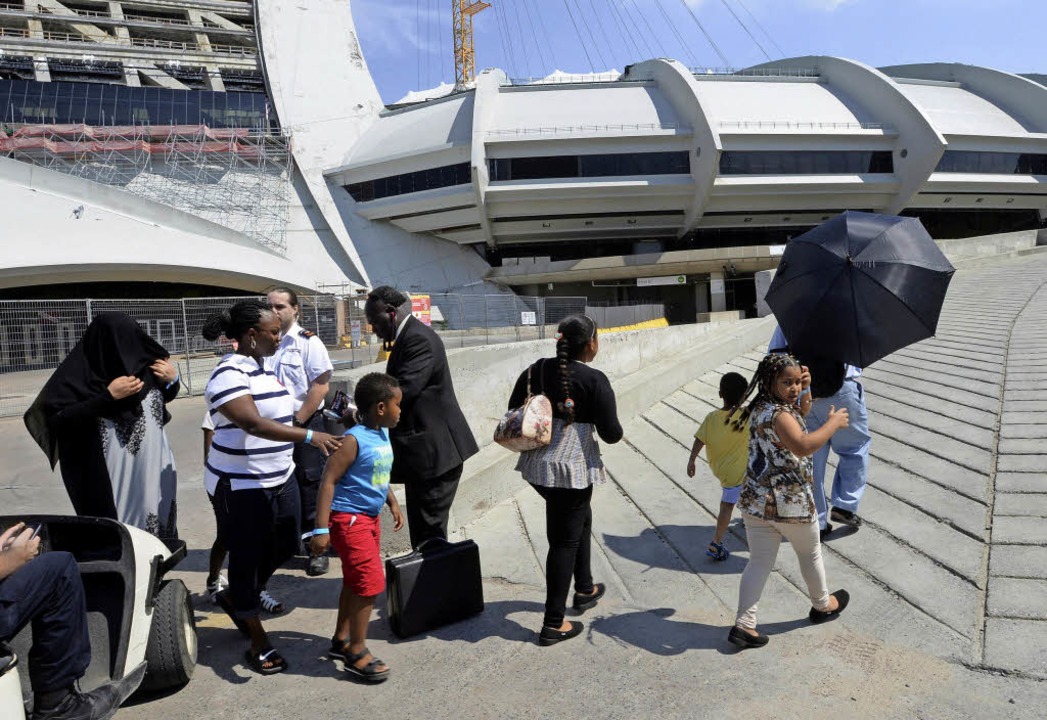 Das Olympiastadion in Montreal &#8211;...Notunterkunft fr Haiti-Flchtlinge.    | Foto: dpa