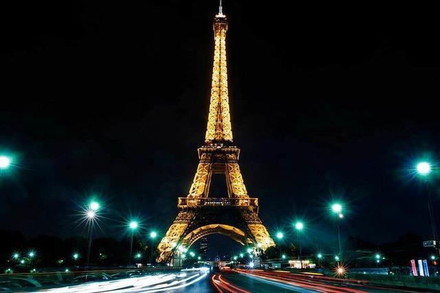 Bewaffneter Mann am Eiffelturm festgenommen