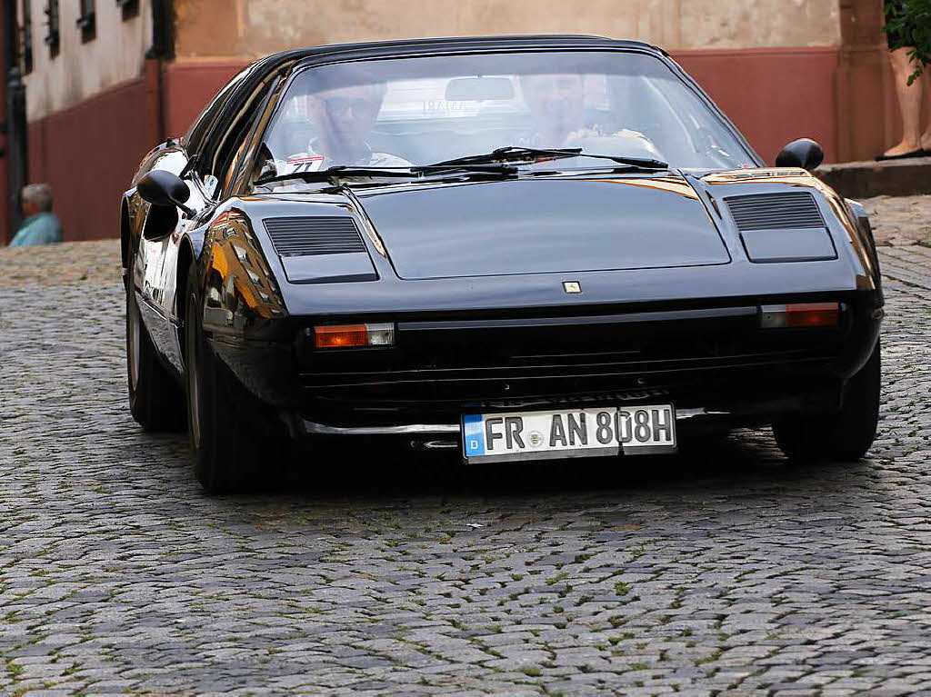 Schauinsland Klassik in Endingen: Nur echt mit dem Pferd auf der Haube - ein Ferrari 308 GTS, Baujahr 1978