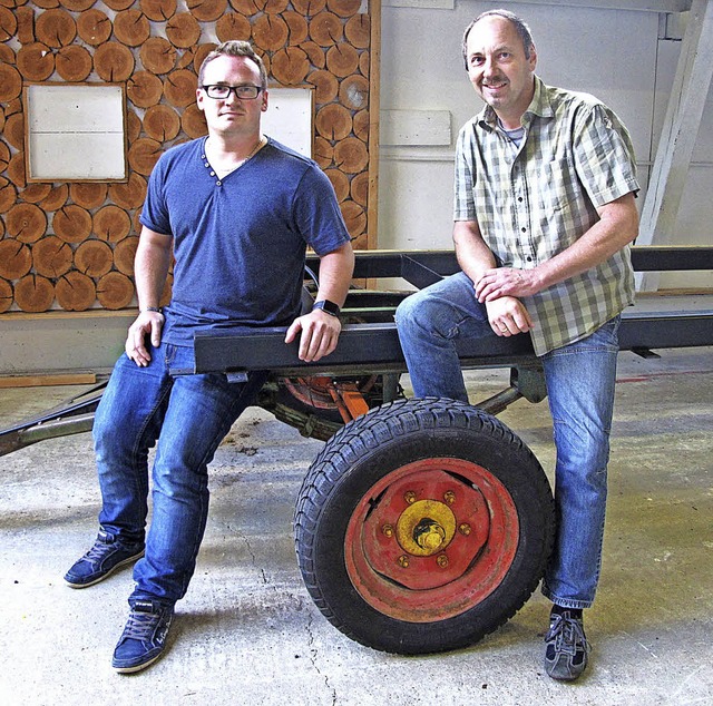 Projektleiter Peter Wassmer und Grnla...en auch im Hochsommer einiges zu tun.   | Foto: Uli Merkle