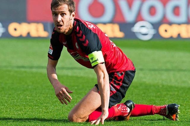 Julian Schuster bleibt Kapitn des SC Freiburg