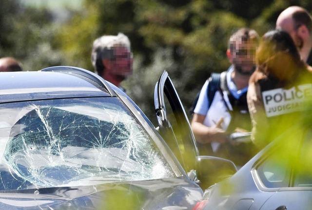 Das Auto des mutmalichen Tters nach dessen Festnahme in Nordfrankreich   | Foto: AFP