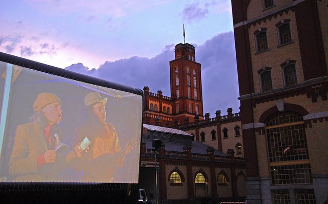 Die Feldschlsschen Brauerei bietet ei...sondere Atmosphre frs Freiluftkino.   | Foto: Petra Wunderle