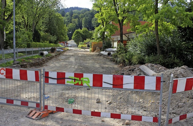 Wegen Sanierungs- und Umgestaltungsarb...aussichtlich Mrz 2018 voll gesperrt.   | Foto: Bernd Fackler