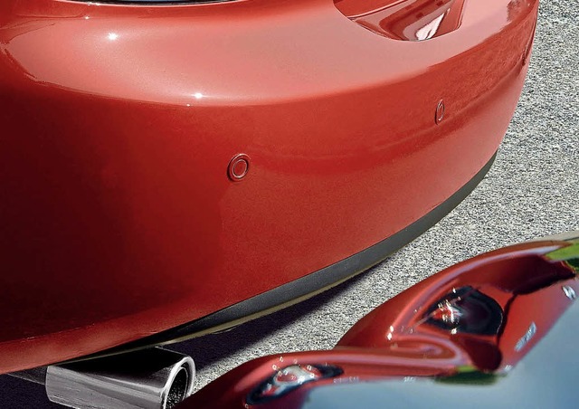 Abstand halten: Einparkhilfen aus dem ...del knnen Schden am Auto vermeiden.   | Foto: Mazda/dpa