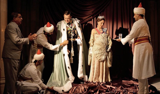 Vizeknig von Indien: Lord Mountbatten...ille, mit Gillian Anderson als Edwina)  | Foto: mounteen/tobis