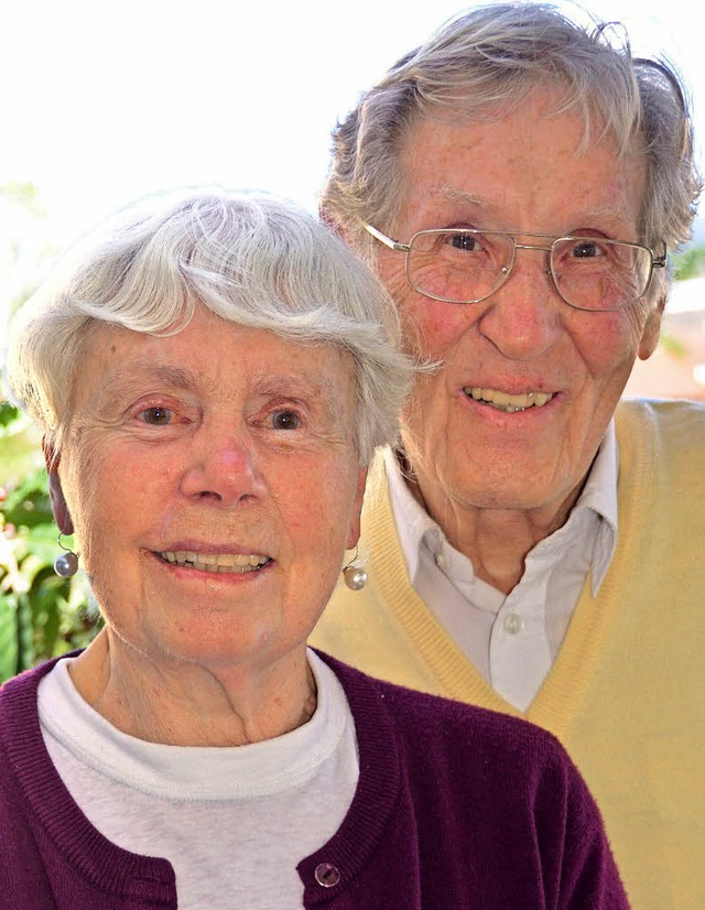 Ilse und Heinrich Schmcker auf einem ...rndung der Klaus-Schmcker-Stiftung    | Foto: Sigrid umiger