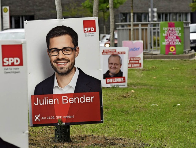 Der Wahlkampf zum Bundestag ist nun auch in den Straen Freiburgs sichtbar.   | Foto: Rita Eggstein