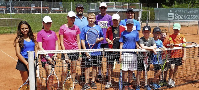 Das Sommer-Tennisjugendcamp des TC Bon...erbst soll es ein weiteres Camp geben.  | Foto: Edgar Roll