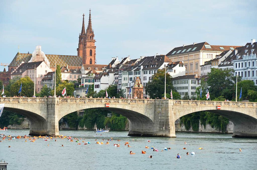 Rheinschwimmen in Basel  | Foto: Sina Gesell