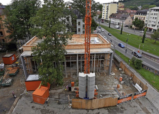 An der Schtzenallee und Schwarzwaldstrae wird der neue Saal gebaut.   | Foto: Rita Eggstein