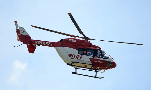 Der Verletzte musste mit dem Hubschrauber in die Klinik geflogen werden.  | Foto: Patrick Seeger