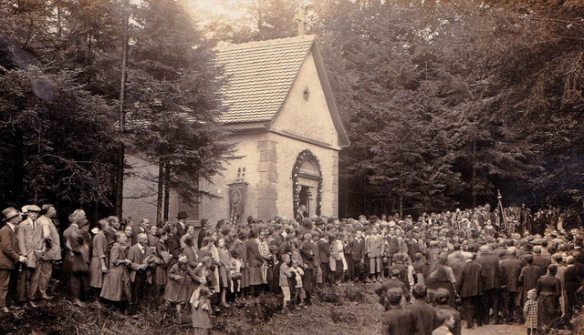 Die erste Wallfahrt zur Helgenstckle-Kapelle 1927  | Foto: Walter Haug