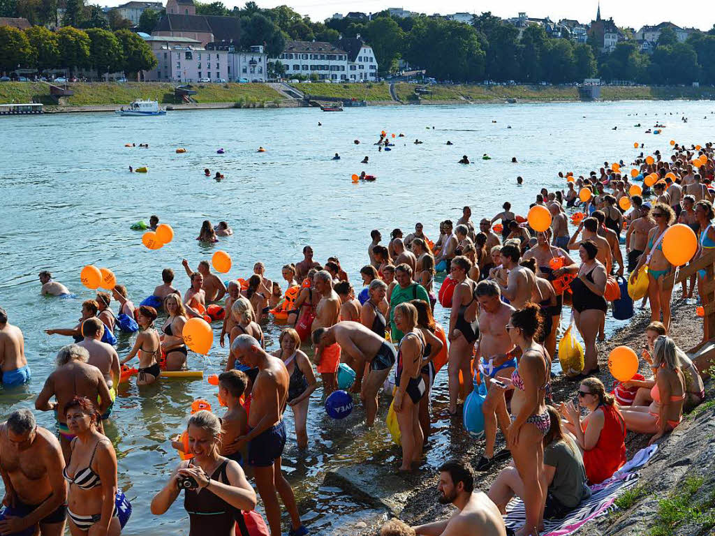 So war das Basler Rheinschwimmen Basel Badische Zeitung