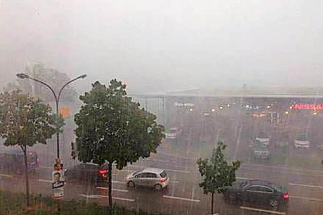Heftiges Unwetter zieht über Freiburg hinweg – Feuerwehr muss 215 Mal ausrücken