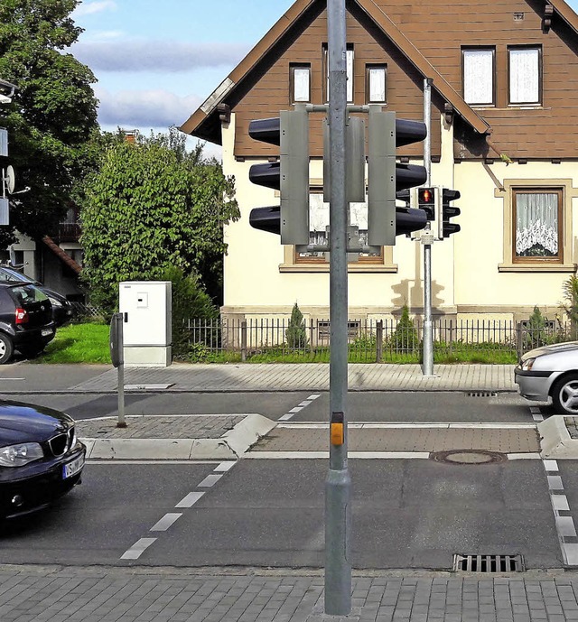 Die neue Ampel steht.   | Foto: Mller