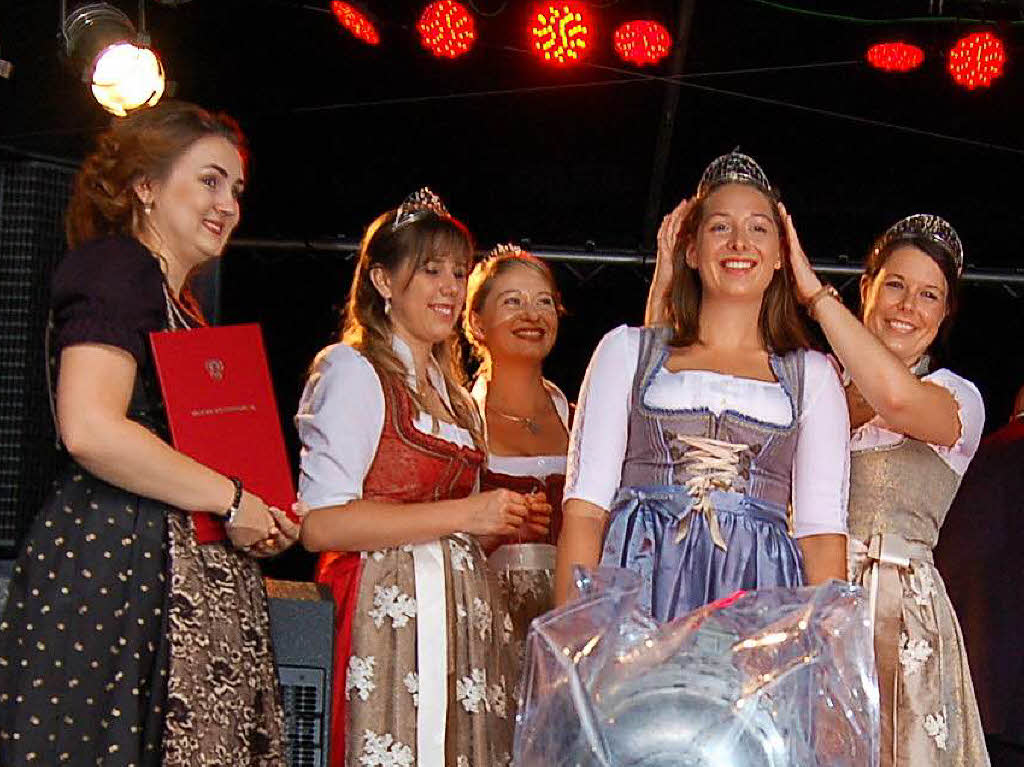 Frhlich und friedlich war die Stimmung beim Weinfest.