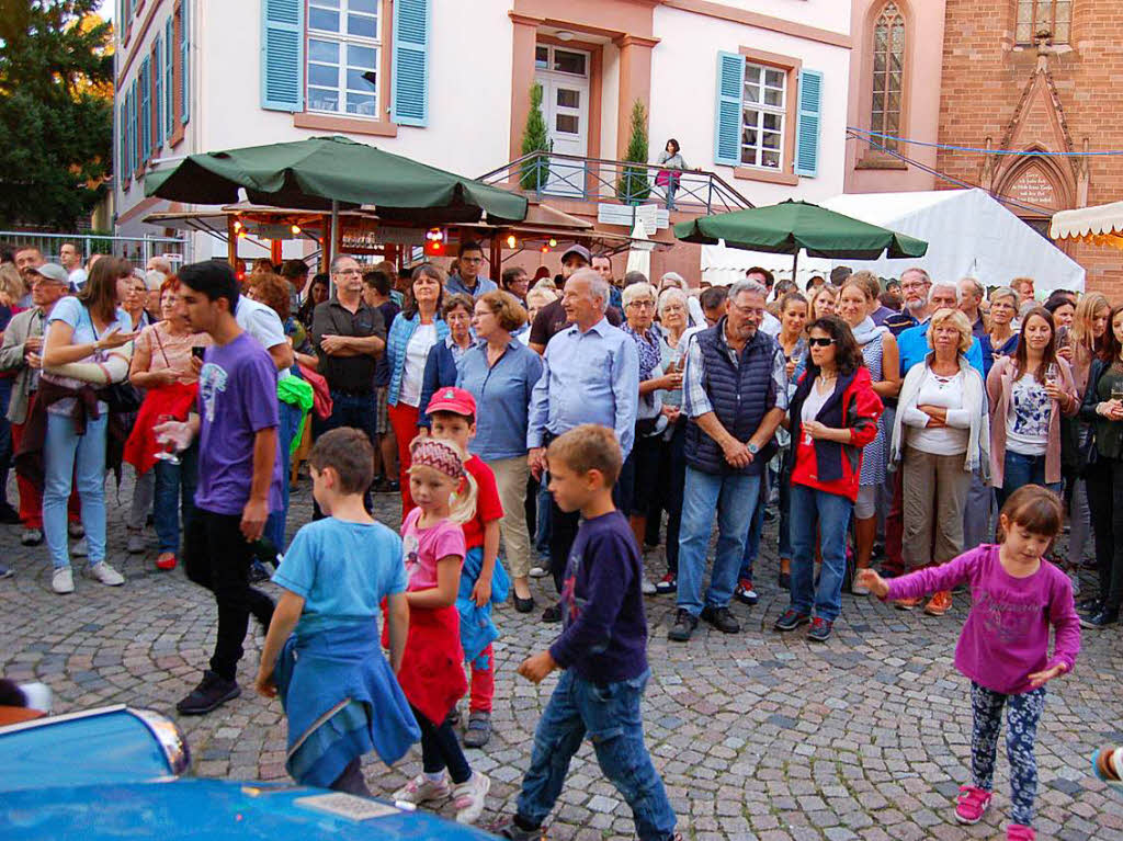 Frhlich und friedlich war die Stimmung beim Weinfest.