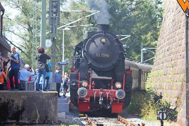 Unter Dampf: Historisches Bahnhofsfest in Seebrugg