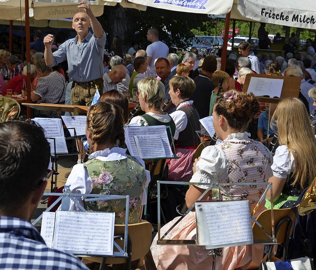 Znftige Blasmusik und deftige Speisen... das neue Konzept der kleineren Feste.  | Foto: Marco Schopferer