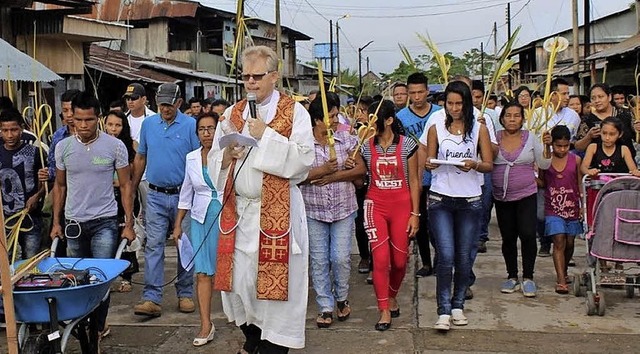 Seelsorge in Peru: Reinhold Nann, hier...zt Bischof. Heute ist Amtseinfhrung.   | Foto: Privat