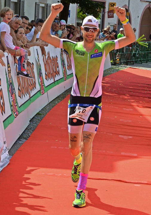 Triathlon-Profi Marc Dülsen aus Freibu...legenen  Sieg über die Mitteldistanz.   | Foto: Karl-Hermann Murst