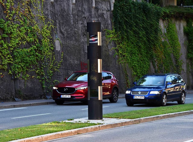 Der Freiburger &#8222;Traffistars&#822...rwacht den Verkehr im Schlossbergring.  | Foto: Rita Eggstein