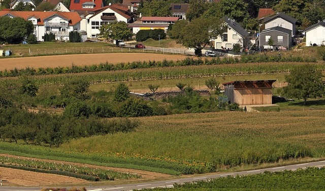 Zu dem Schuppen  soll ein weiterer Unt... die Wohnbauplanung in diesem Bereich.  | Foto: Sabine Model