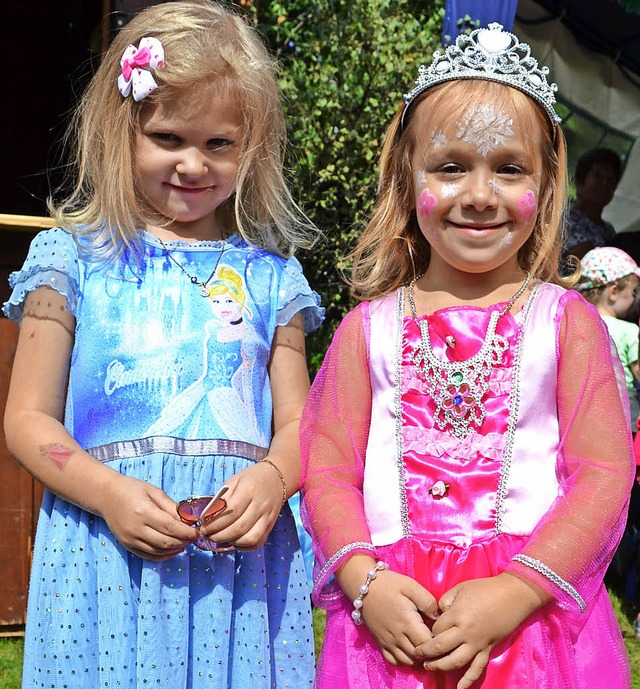 Junge Prinzessinnen beim Bachfest   | Foto: Liane Schilling