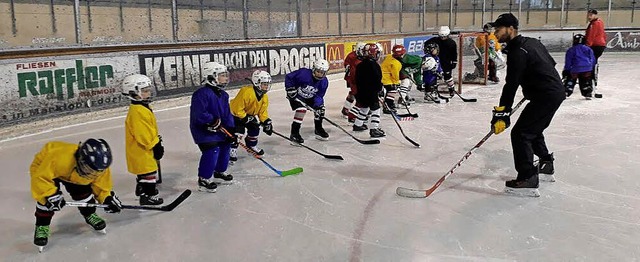Frh bt sich: Piccolo-Coach Erik Hamm...Herrischrieder Eishockeyaner in Fssen  | Foto: ZVG