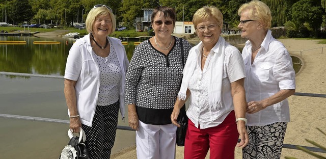 Setzen sich frs Gifizbad ein (von lin...rbara Steinhart und Brigitte Frhlich   | Foto: Hubert Rderer