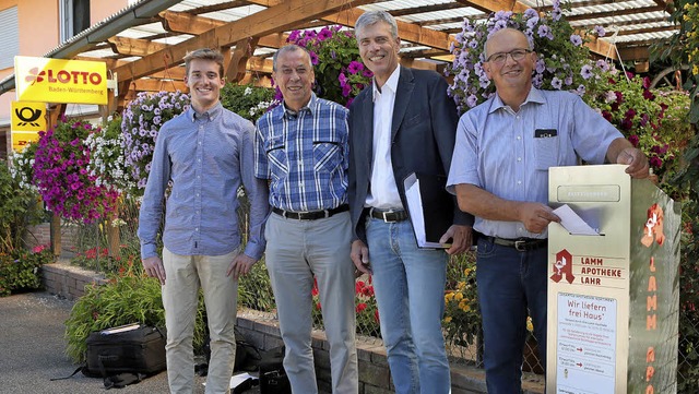 Am Briefkasten-Standort in Sulz in der...khardt, Hermann Hauer und  Rolf Mauch   | Foto: Christoph Breithaupt