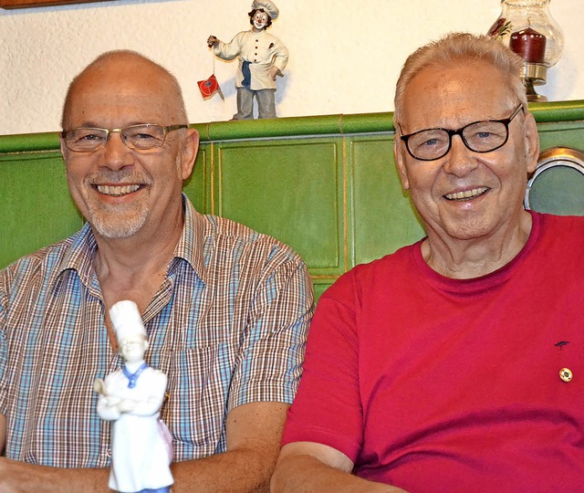 Paul Bombardi (links) und Hans Heim wu...reue zum Berufsverband ausgezeichnet.   | Foto: Liane Schilling