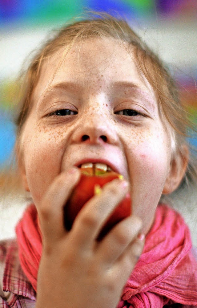 Frisches Obst soll es knftig in der Grundschule in Rtenbach geben.   | Foto: Fredrik von Erichsen/dpa