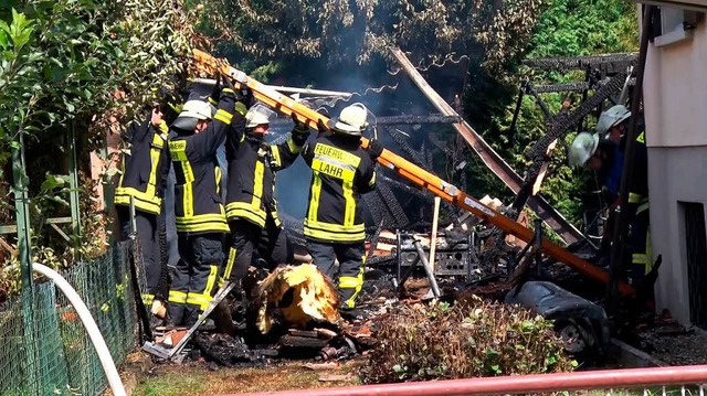 Einsatz fr die Feuerwehr  | Foto: Wolfgang Knstle