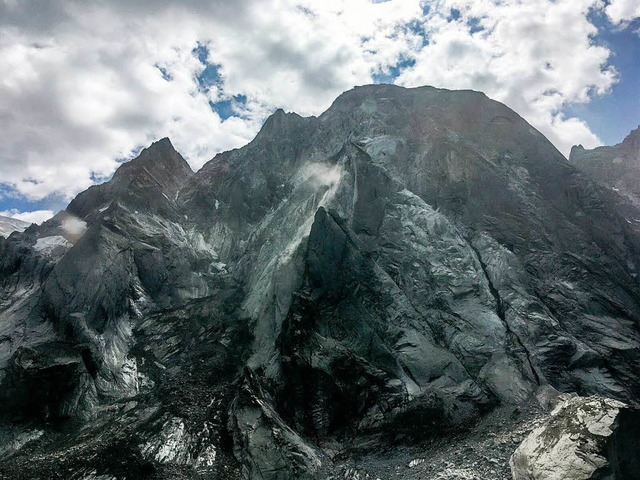 Der Piz Cengalo nach dem Bergsturz  | Foto: AFP