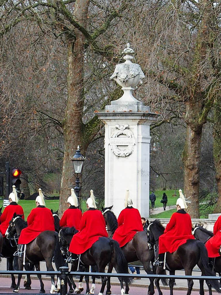 Brigitte Oldenburg-Hartman: Horsegards am Buckingham Palace - Green Park in London