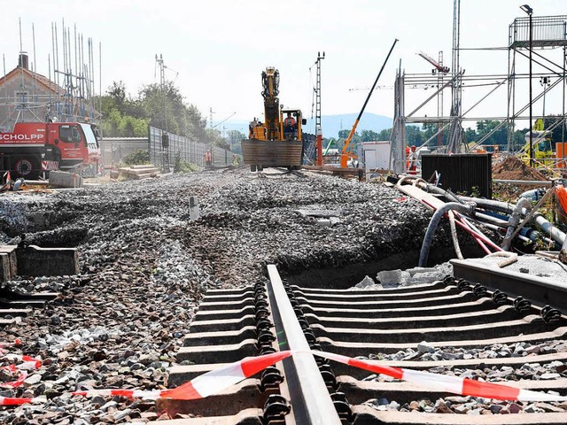 Bauarbeiten an der Tunnelbaustelle in Rastatt-Niederbhl  | Foto: dpa