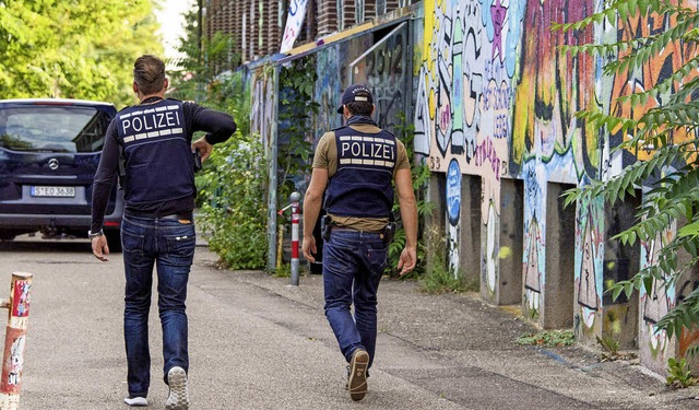 Durchsucht wurde am Freitag auch das linksautonome Zentrum KTS in Freiburg.   | Foto: Seeger (dpa)