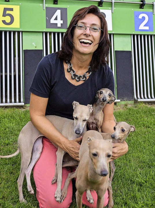 Sonja Kuhlmann und ihre vier italienischen Windspiele   | Foto: Anika Maldacker