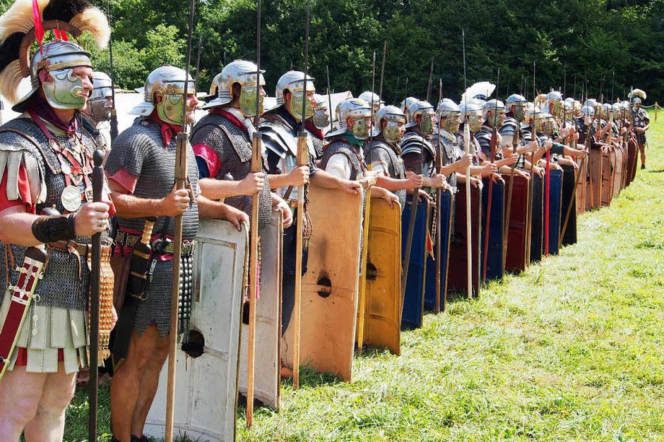 Alle Wege führen nach Augusta Raurica: Das Römerfest lockte am Wochenende wieder scharenweise Fans des alten Rom in den Kanton Baselland. (Foto: Boris Burkhardt) Alle Wege führen nach Augusta Raurica: Das Römerfest lockte am Wochenende wieder scharenweise Fans des alten Rom in den Kanton Baselland. (Foto: Boris Burkhardt)