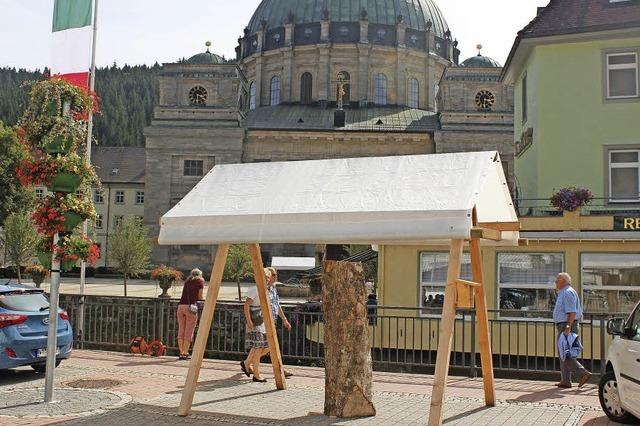 Holzbildhauersymposium startet heute um 10 Uhr