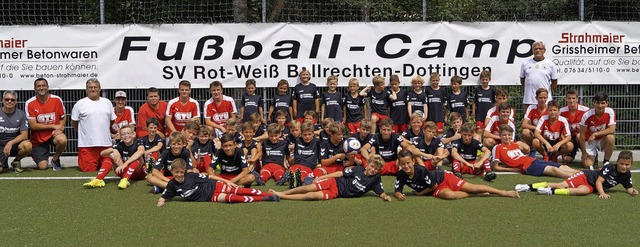 Mit 40 Kindern im Jugendcamp des SV Ballrechten-Dottingen   | Foto: privat