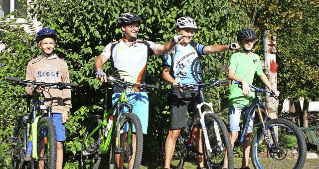 <BZ-FotoAnlauf>Ferienspa-Aktion:</BZ-...tlichen Jungen auf Mountainbike-Tour.   | Foto: Lacher