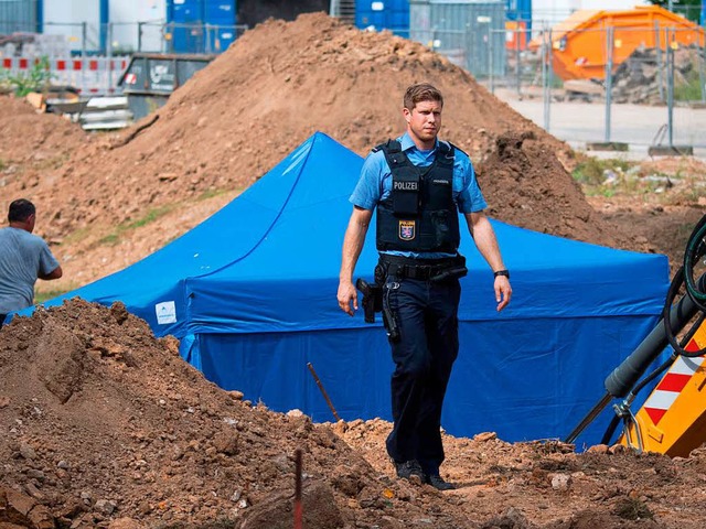 Entschrfung einer Bombe: Zehntausende...l am Sonntag ihre Wohnungen verlassen.  | Foto: dpa