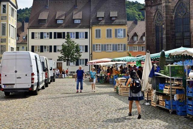 Für die Touristen: Markt-Transporter sollen vom Münsterplatz verschwinden