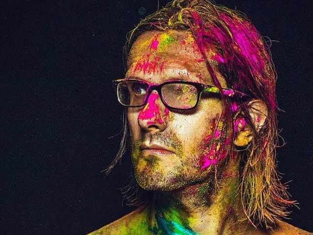 Ganz schn bunt: Steven Wilson  | Foto: Lasse Hoile