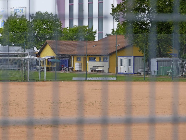 Das Trainingsgelnde des neuen Bosporu...hts des groen Zulaufs kaum noch aus.   | Foto: Senf