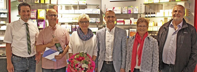 150 Jahre Apotheke in hlingen: Sie fr...und Silvia Mller und Werner Gntert.   | Foto: Dorothe Kuhlmann