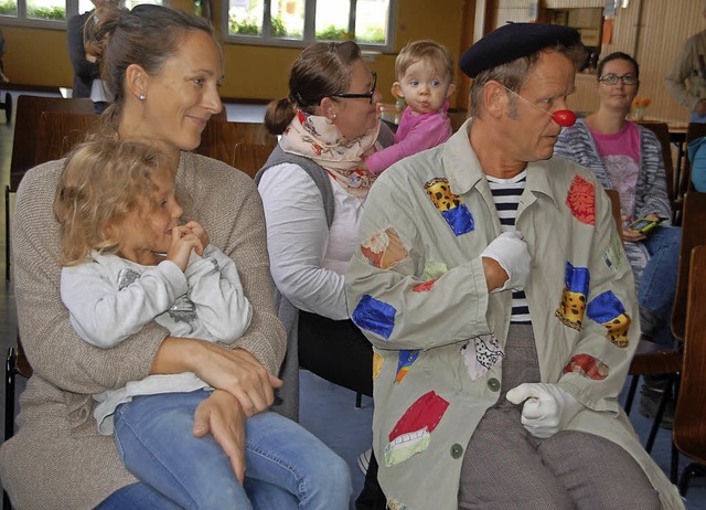 Lachen und Frhlichkeit war zum Abschl...n Dido in der Gemeindehalle angesagt.   | Foto: Petra Wunderle